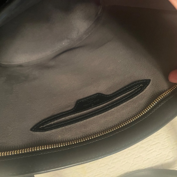 LOUIS VUITTON EPI BAG - Picture 9 of 9